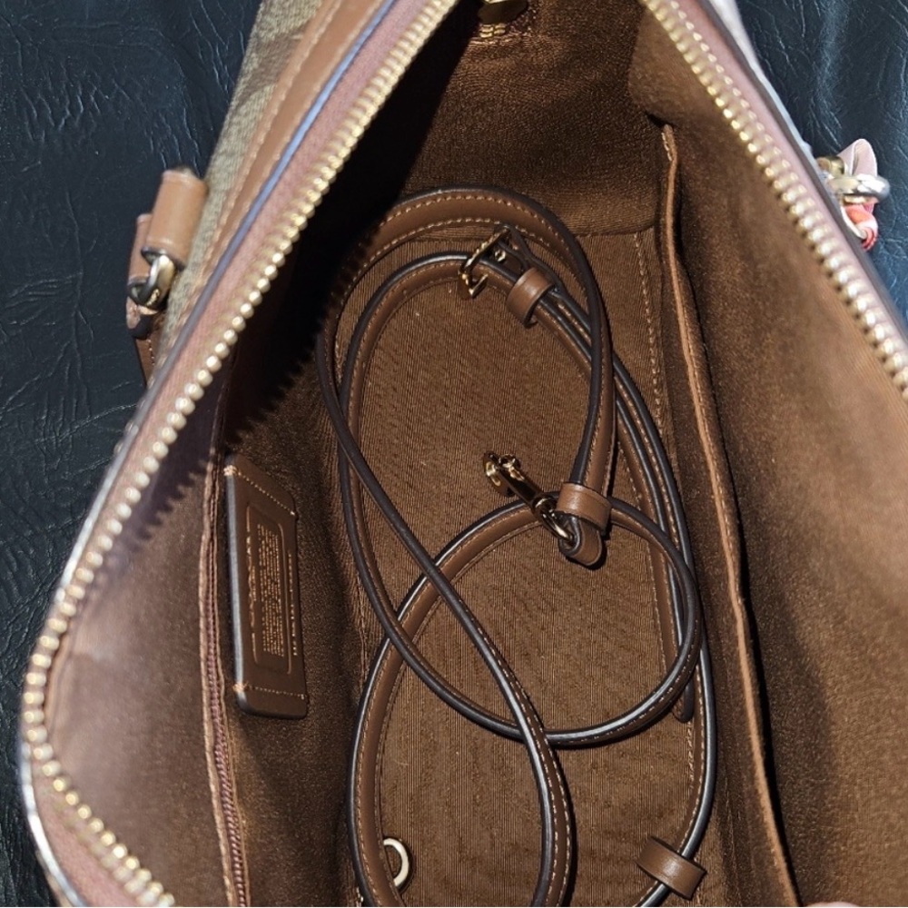 Coach Brown and Tan Signature Handbag - Picture 4 of 4